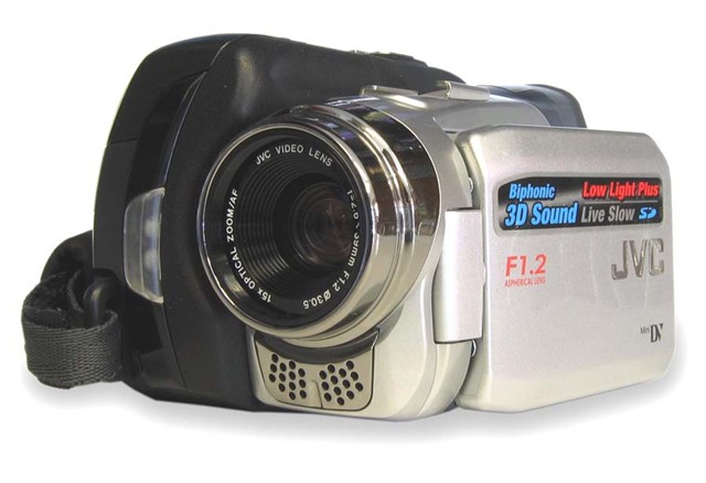 JVC GR-DF470AC數(shù)碼攝像機(jī)評(píng)測(cè) 重溫經(jīng)典，再探入門級(jí)DV的價(jià)值